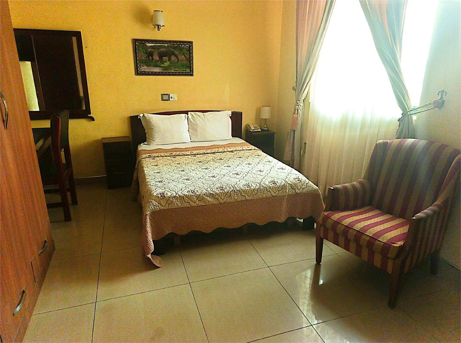 Jobyco Hotel Single Room Image